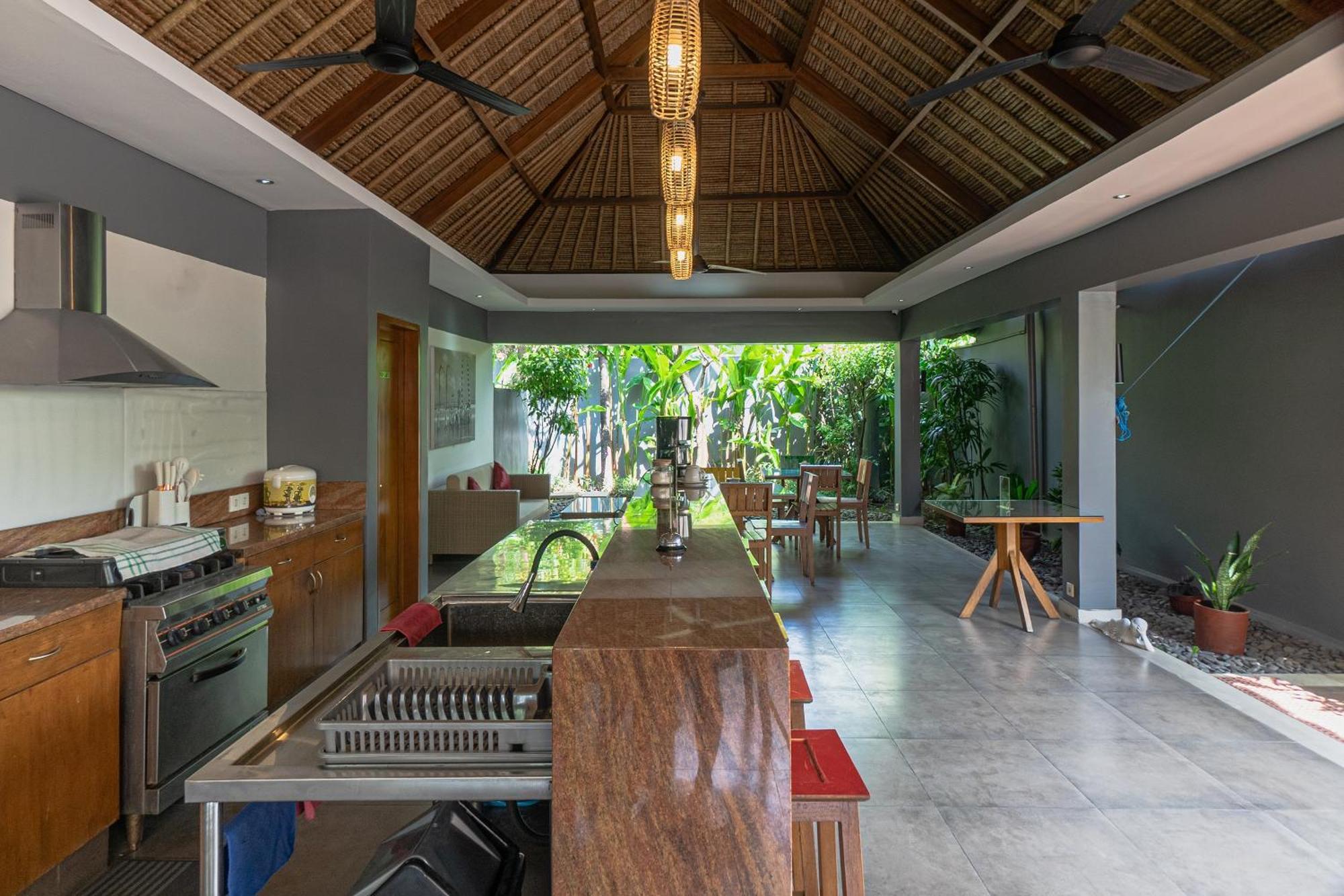 Balinea Holiday Home Seminyak Extérieur photo